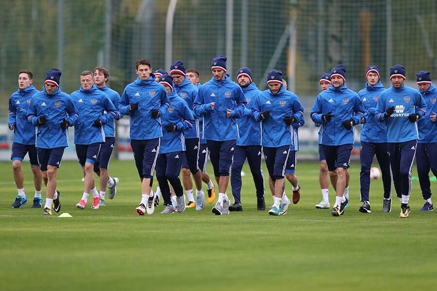 Белые халаты, голубые полотенца