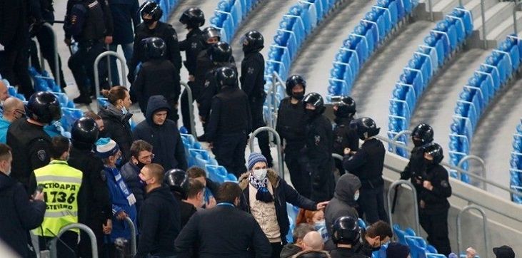 По факту драки между болельщиками «Зенита» и «Спартака» возбуждено уголовное дело По факту драки между болельщиками «Зенита» и «Спартака» возбуждено уголовное дело