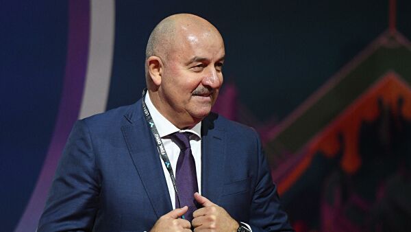 Станислав Черчесов объяснил, почему РФС пришлось продлить с ним контракт