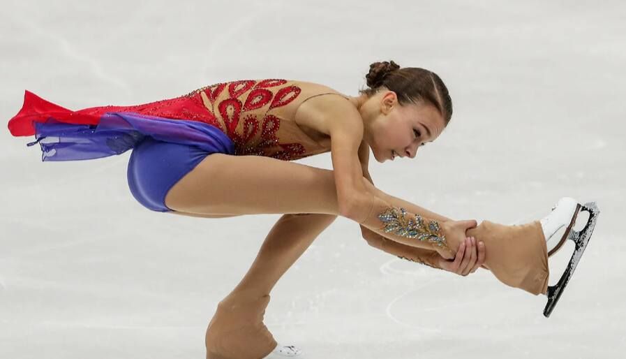 Анна Щербакова показала как тренируется дома во время карантина Анна Щербакова показала как тренируется дома во время карантина