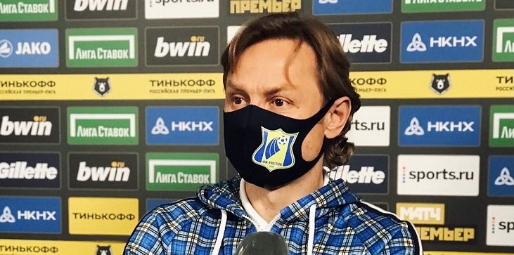 Дубль Байрамяна помог Карпину переиграть Слуцкого