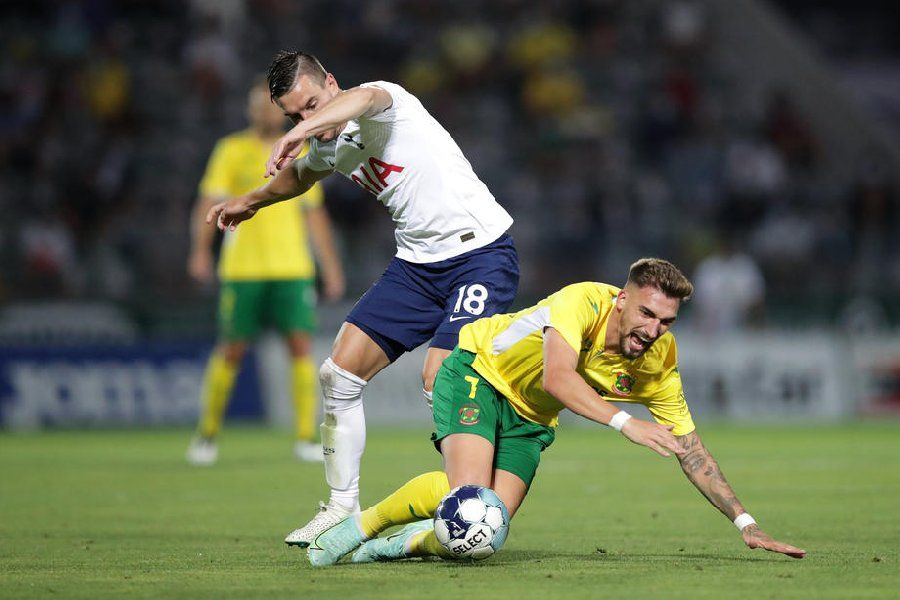 «Тоттенхэм» неожиданно уступил пятой команде Португалии в матче Лиги конференций «Тоттенхэм» неожиданно уступил пятой команде Португалии в матче Лиги конференций