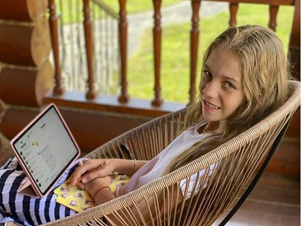 Трусова призвала следить за премией ISU, где она борется с Косторной