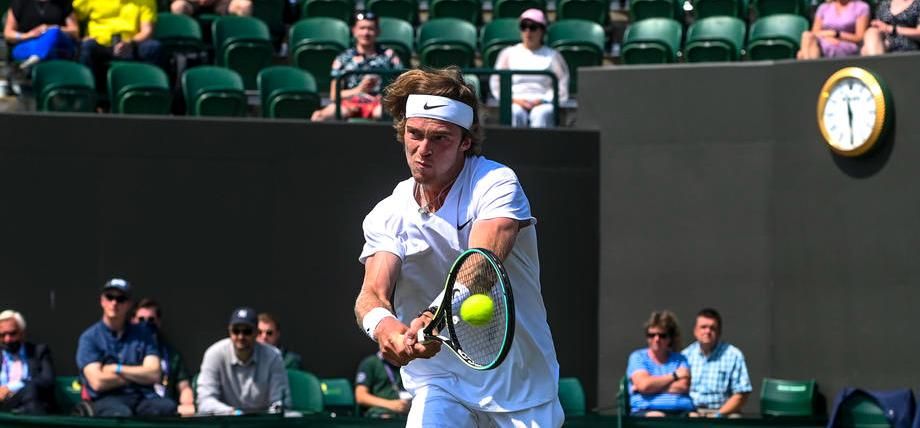 Рублев установил личный рекорд на Уимблдоне — вышел в 1/8 финала