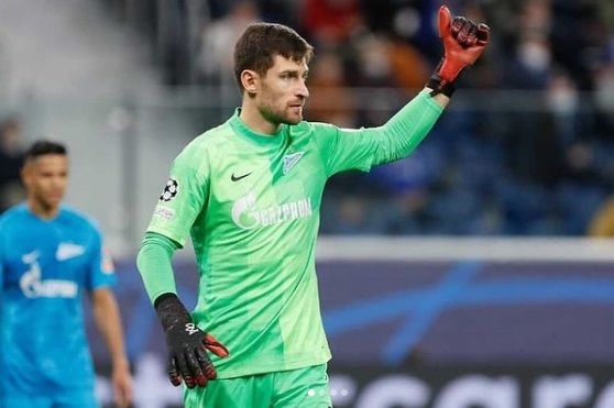 Вратарь «Зенита» Крицюк объяснил, почему его нет на сборах
