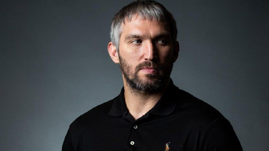 Овечкин после матча «Вашингтон» - «Колорадо» вручил Кузнецову топор