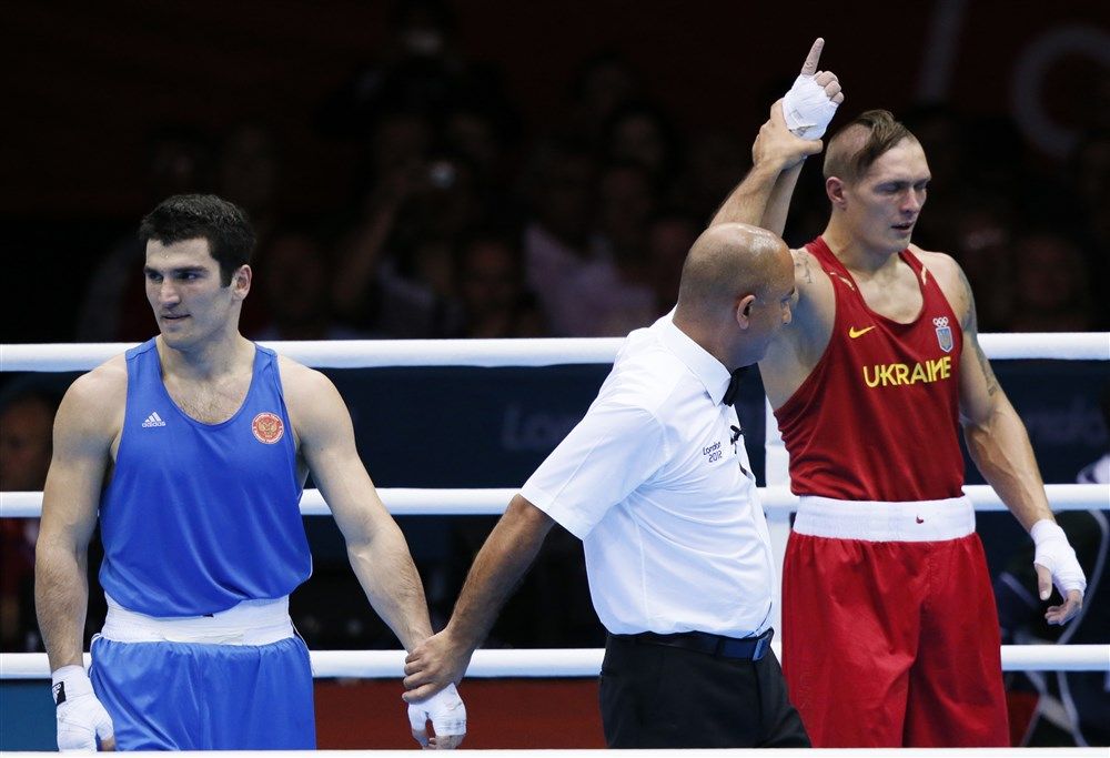 Бетербиев готов побоксировать с Усиком в первом тяжелом весе