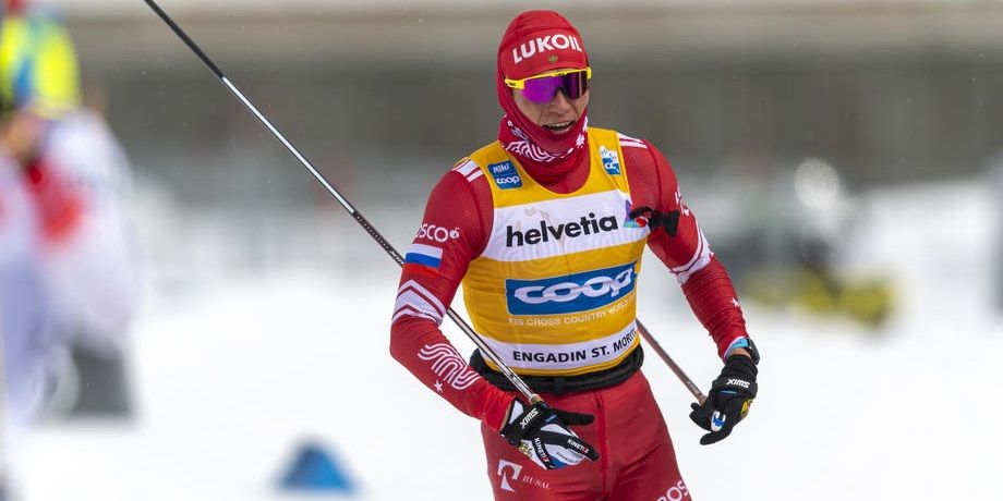 Большунов рассказал, что отдыхает на соревнованиях