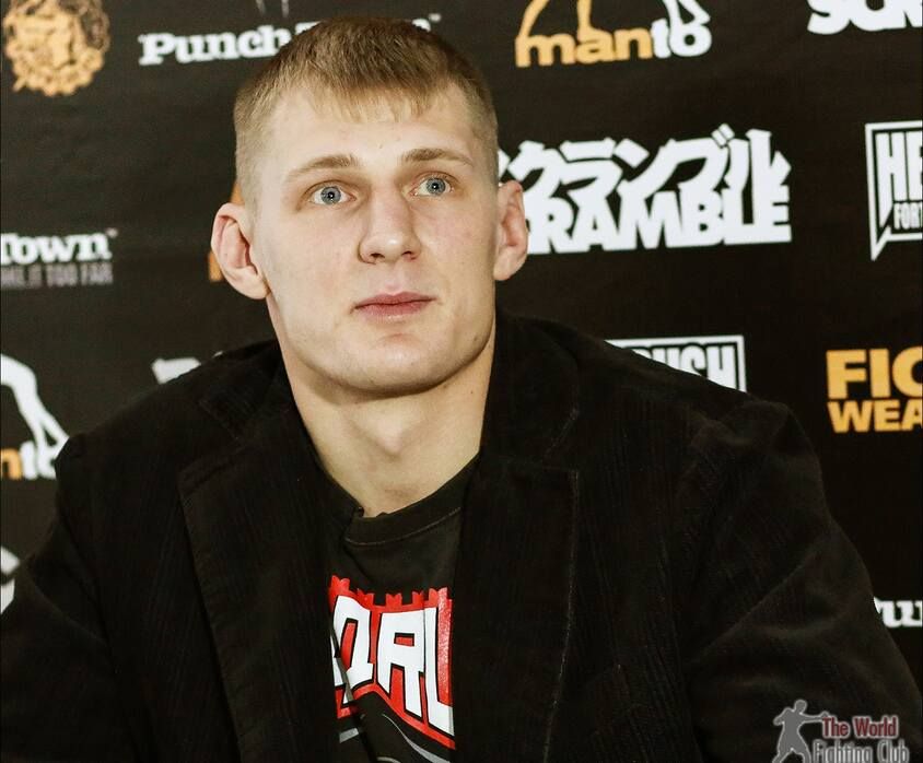 Чемпион M-1 в тяжелом весе Александр Волков: Использовал знания инженера в боях