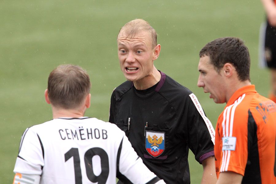 Матч «Енисей» — «Зенит» обслужит воронежец Москалев