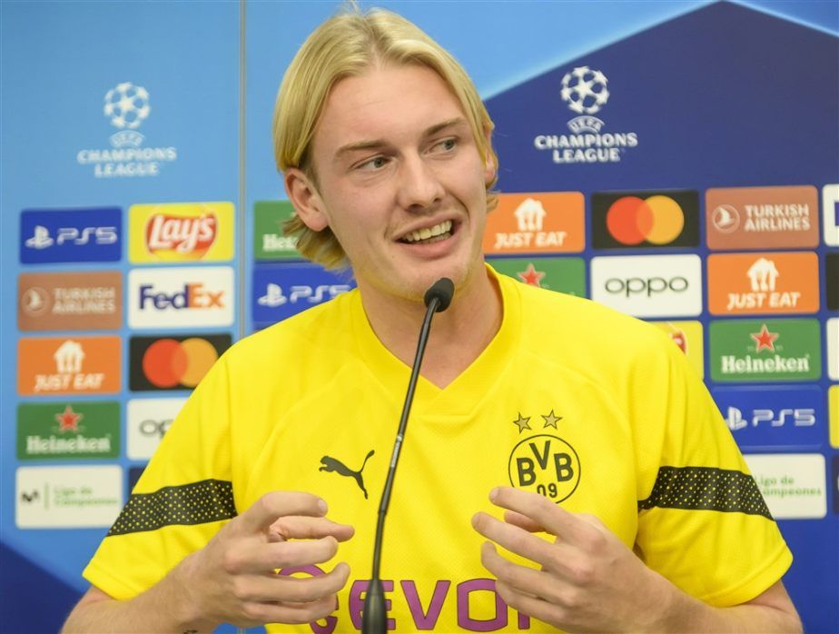 Полузащитник сборной Германии раскритиковал немецкую политическую позицию на ЧМ-2022 Полузащитник сборной Германии раскритиковал немецкую политическую позицию на ЧМ-2022