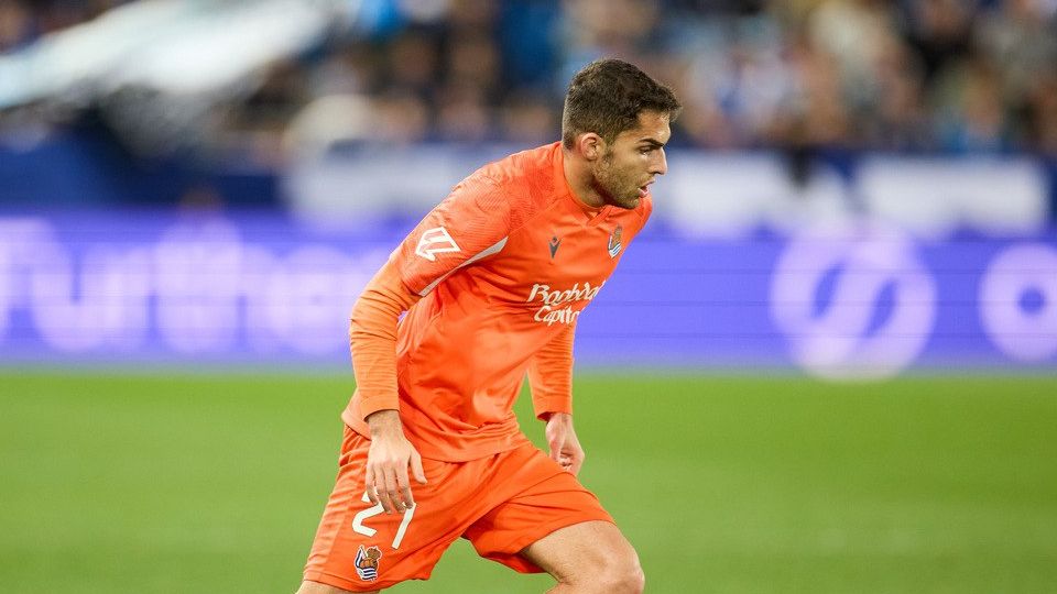 В Испании исключили возможный уход Захаряна из «Реал Сосьедада» этой зимой