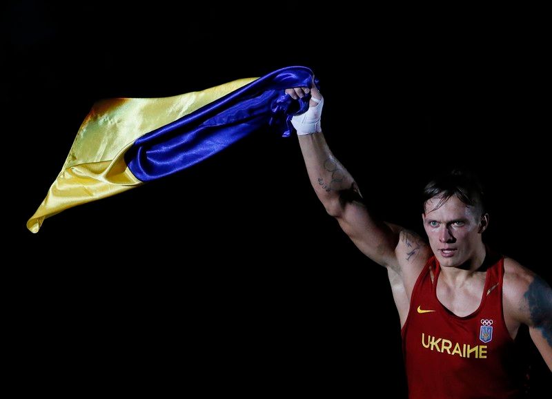 Украинский боксер Усик обратился к российскому народу