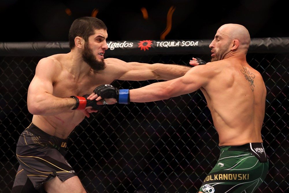UFC оставил Махачева без первого места в рейтинге, несмотря на победу над Волкановски. Почему это хорошо для Ислама