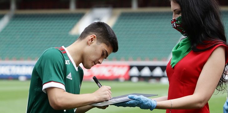 Тренер «Бунедкора»: Когда Жалолиддинов уходил в «Локомотив», мы обговаривали – если он там играть не будет, то придет к нам и будет играть у нас Тренер «Бунедкора»: Когда Жалолиддинов уходил в «Локомотив», мы обговаривали – если он там играть не будет, то придет к нам и будет играть у нас