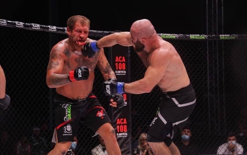 Александр Емельяненко - о бое с Исмаиловым: Стремная победа Магомеда, я себе это поражение считать не буду