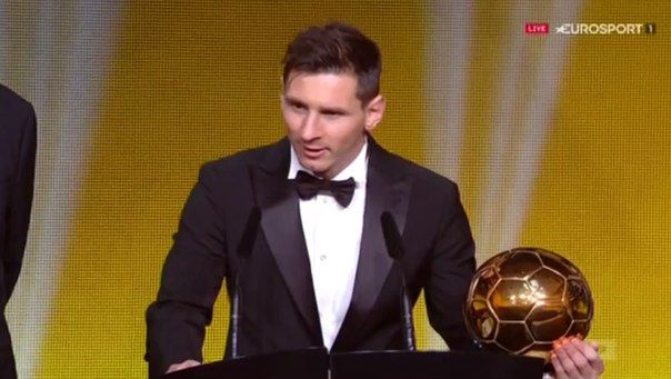 Лионель Месси в пятый раз получил «Золотой Мяч» Лионель Месси в пятый раз получил «Золотой Мяч»