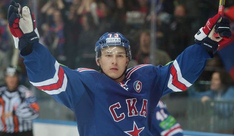 СКА продлил контракт с защитником сборной России