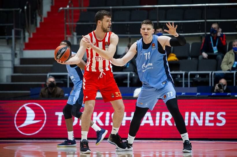 Судьба матча «Зенит» – «Црвена Звезда» решилась на последних секундах Судьба матча «Зенит» – «Црвена Звезда» решилась на последних секундах