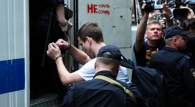 Птаха рассказал, почему началась драка Кокорина и Мамаева с водителем