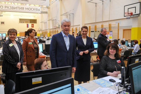 Мэр Москвы ввел режим самоизоляции. Что запретил Собянин