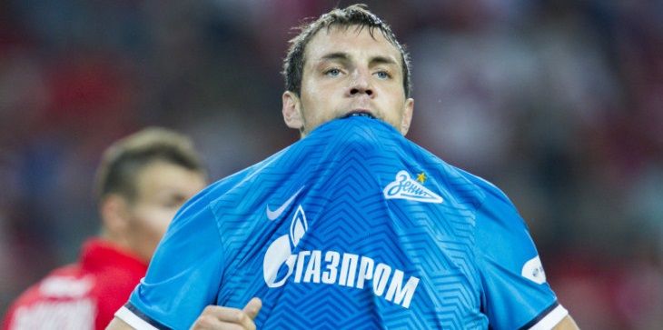 Источник: «Фенербахче» все еще хочет взять Дзюбу в аренду, в клубе недовольны ван Перси