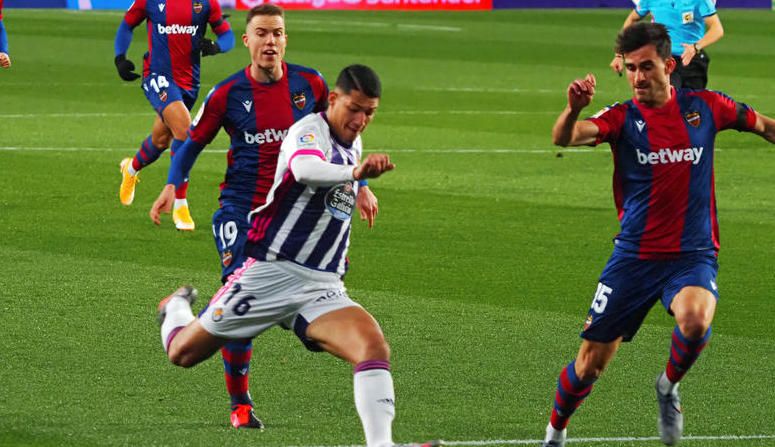 «Краснодар» может приобрести бразильского форварда «Вальядолида» «Краснодар» может приобрести бразильского форварда «Вальядолида»