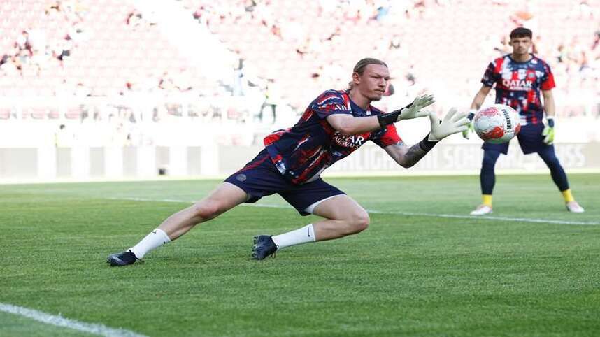 Колыванов считает, что Сафонов может дебютировать за ПСЖ в матче с «Гавром» Колыванов считает, что Сафонов может дебютировать за ПСЖ в матче с «Гавром»