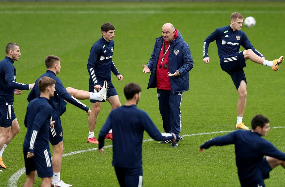 Черчесов рассказал, почему в «Ференцвароше» нет российских игроков