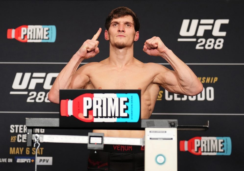 Евлоев победил Лопеса на турнире UFC 288