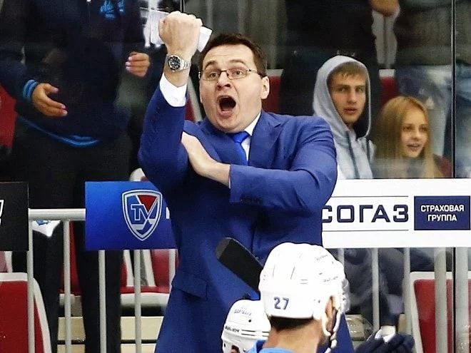 Андрей Назаров покидает еще один клуб КХЛ