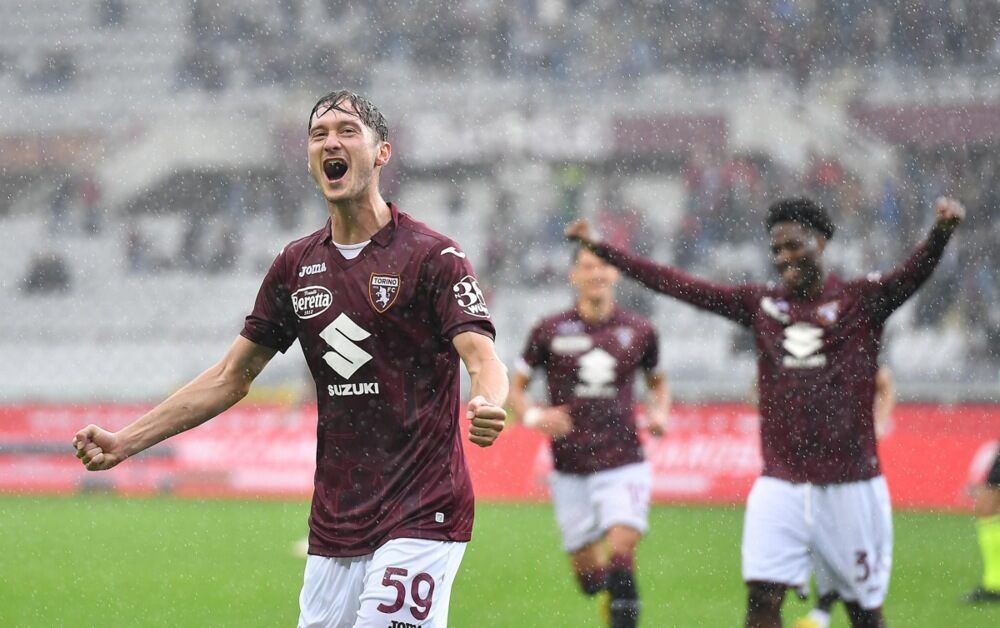 В «Салернитане» назвали неправдой информацию о переходе Миранчука в клуб