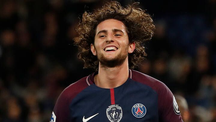 «Ювентус» объявил о подписании Рабьо, его мама получила 10 млн евро комиссионных