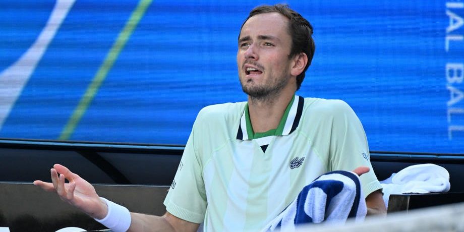 Медведев – четвертьфиналист Australian Open-2022