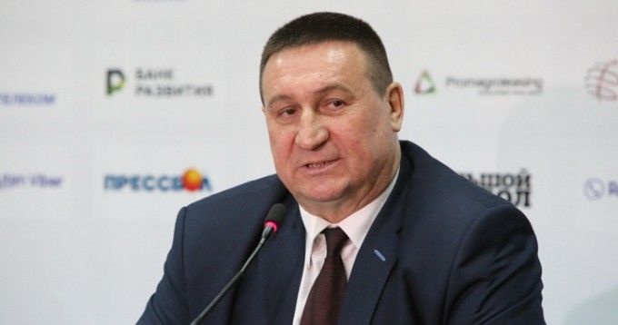 Белорусскую федерацию футбола возглавил профессиональный военный. Кто он?