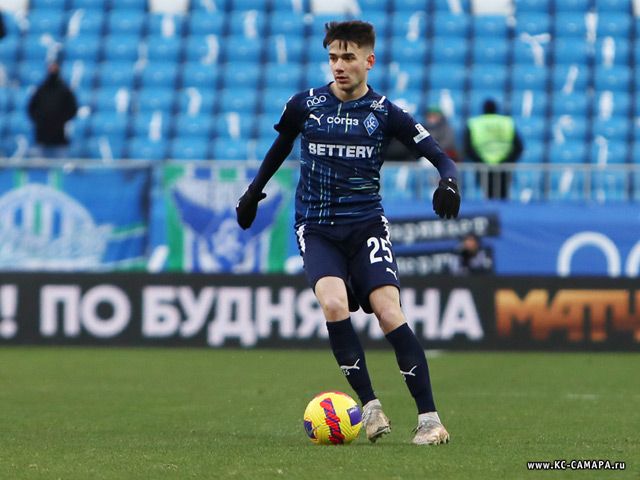 Полузащитник «Крыльев Советов» близок к переходу в «Спартак» Полузащитник «Крыльев Советов» близок к переходу в «Спартак»