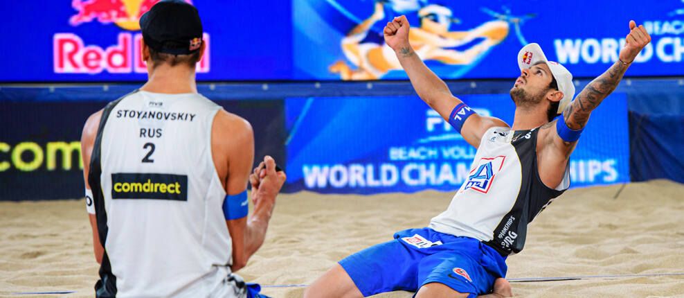 Дуэт с Крайнего Севера принес России первое золото чемпионата мира по пляжному волейболу