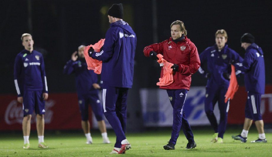 Чухлов: Новички должны доказать, что не только ветераны Черчесова достойны выступать за сборную Чухлов: Новички должны доказать, что не только ветераны Черчесова достойны выступать за сборную