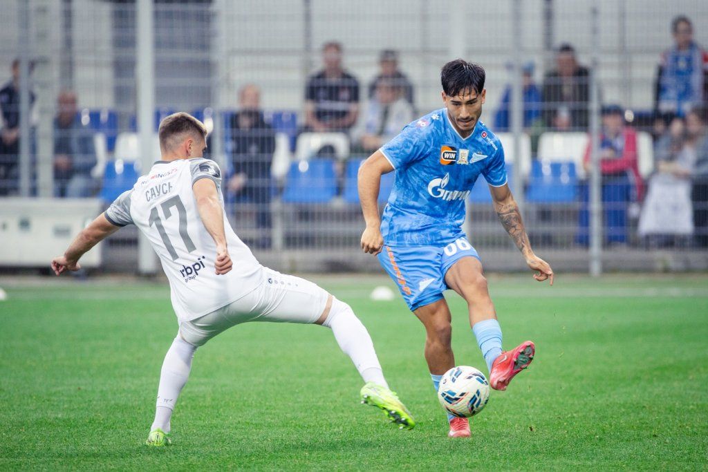 Роман Вега