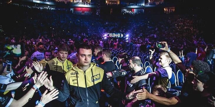 Игорь Ожиганов: Уже немало денег проиграл, ставя на Na`Vi, но все равно переживаю за них
