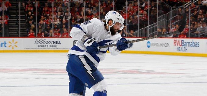 Кучеров оформил дубль в матче против «Виннипега»