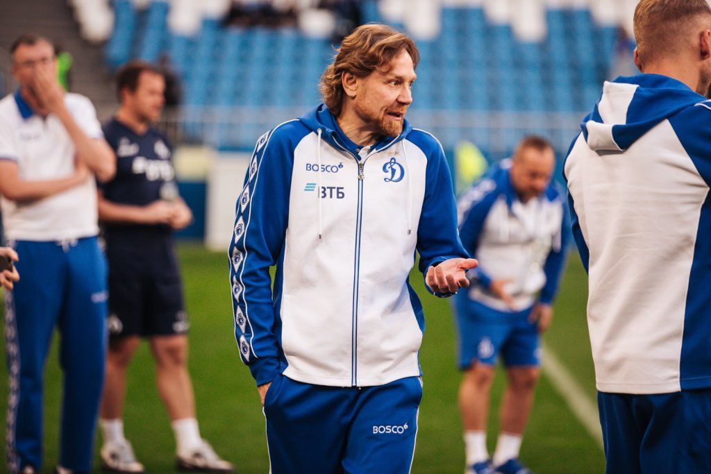 Валерий Карпин