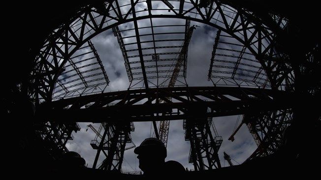 ФИФА обеспокоена «бесконечной» стройкой стадиона на Крестовском