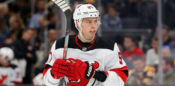 Гусев стал третьей звездой дня в НХЛ