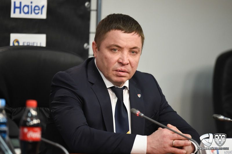«Амур» оштрафован на 300 тысяч, за то что тренер угрожал сжечь машину судье