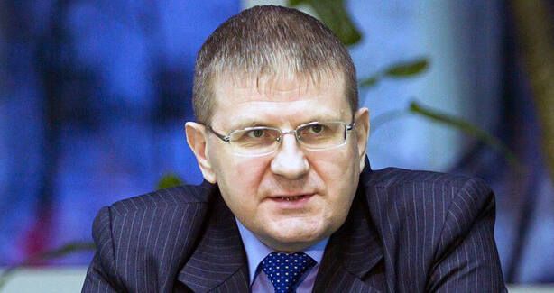 В «Анжи» грядут серьезные перестановки. Уходит генеральный директор клуба В «Анжи» грядут серьезные перестановки. Уходит генеральный директор клуба