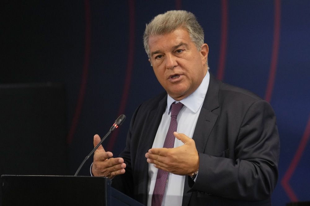 «Барселона» должна за трансферы игроков более 200 миллионов евро