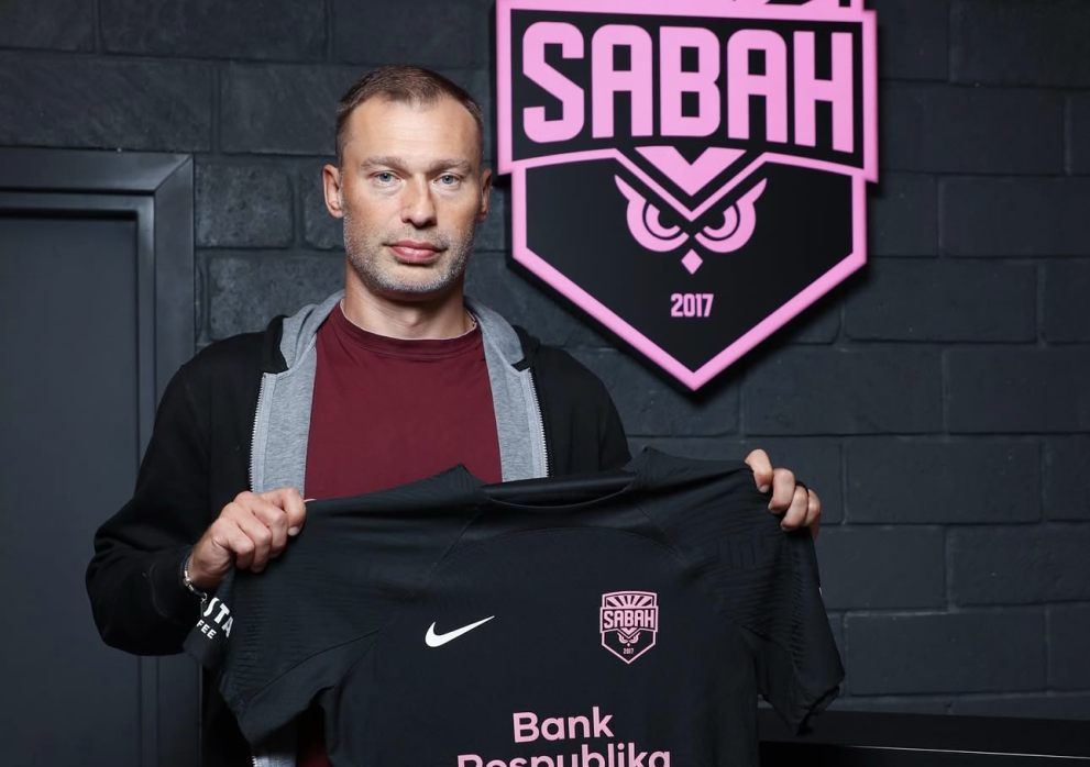Василий Березуцкий начал с победы в «Сабахе»