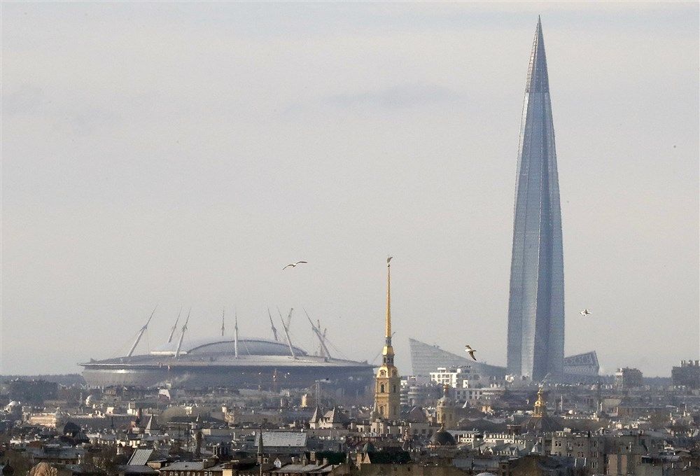 Вид на достопримечательности Санкт-Петербурга