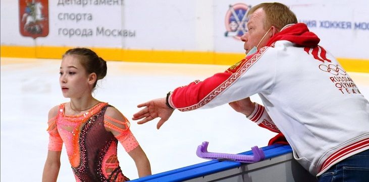 Ученица Тутберидзе Акатьева обыграла ученицу Плющенко Жилину на первенстве Москвы среди юниоров